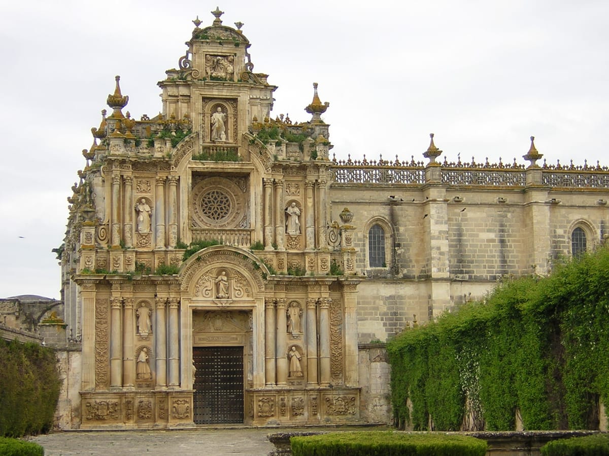 Fachada barroca da igreja da Cartuja de Jerez