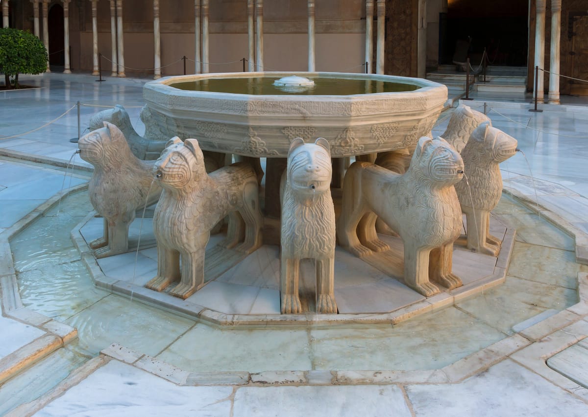 Fonte dos Doze Leões no Patio de los Leones, na Alhambra